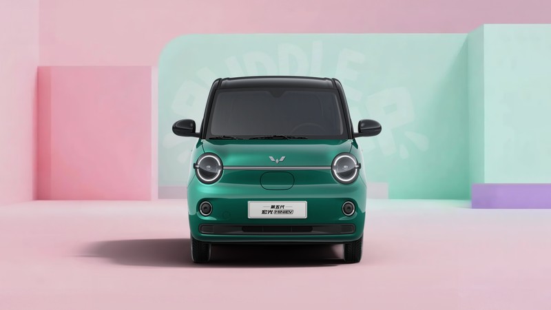 第五代宏光MINIEV焕新 四门玩趣代步车来袭_0227223422 新闻