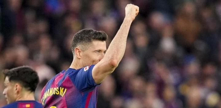 世体:巴萨对阵黄潜打进4球,这是国王杯对阵马竞的战术预演 新闻