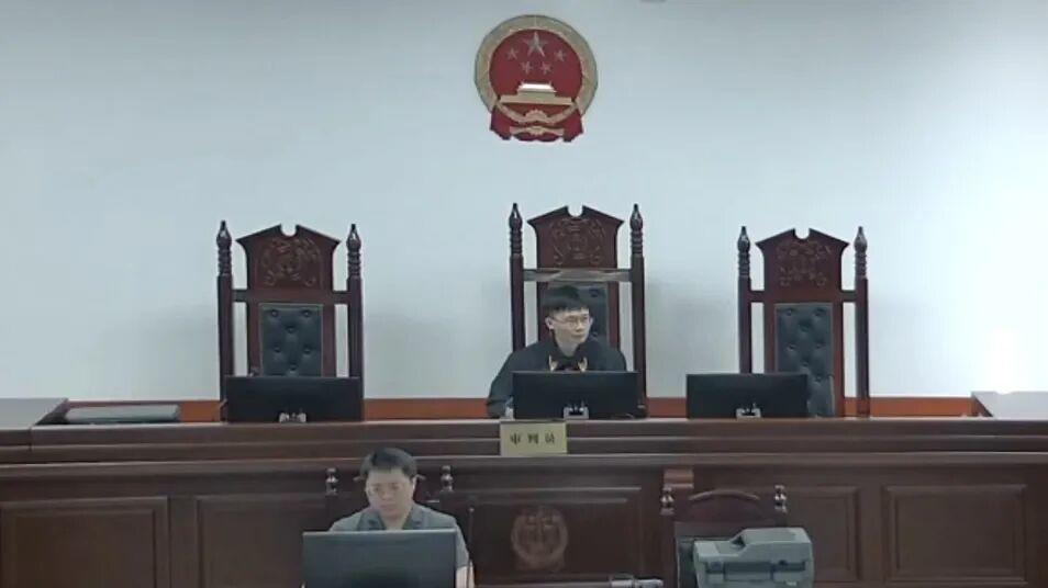  女子捡到手机藏了4个月，失主通过Wi-Fi定位找上门，发现手机已被重置_0227222957 新闻