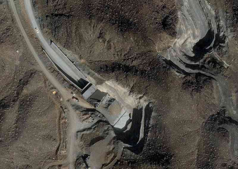  特朗普称美军已开始对伊朗进行军事打击 将彻底摧毁其海军_0228161834 新闻 特朗普称美军已开始对伊朗进行军事打击 将彻底摧毁其海军_0228161834 新闻