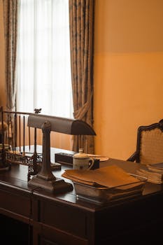  陈亮在中金公司视角下，剖析全球经济挑战；美元武器化趋势引发货币体系深刻调整，中国稳步推进人民币国际化进程。 股票财经 陈亮在中金公司视角下，剖析全球经济挑战；美元武器化趋势引发货币体系深刻调整，中国稳步推进人民币国际化进程。 股票财经