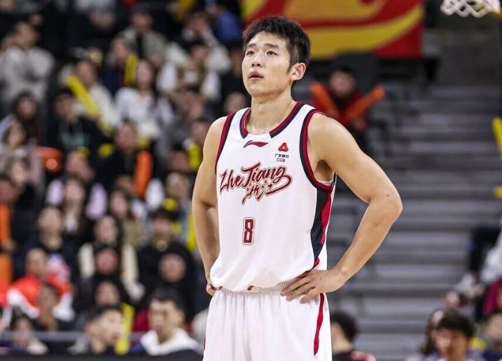  近百回合的高效拉锯：探析浙江与青岛常规赛对决的胜负逻辑 体育新闻