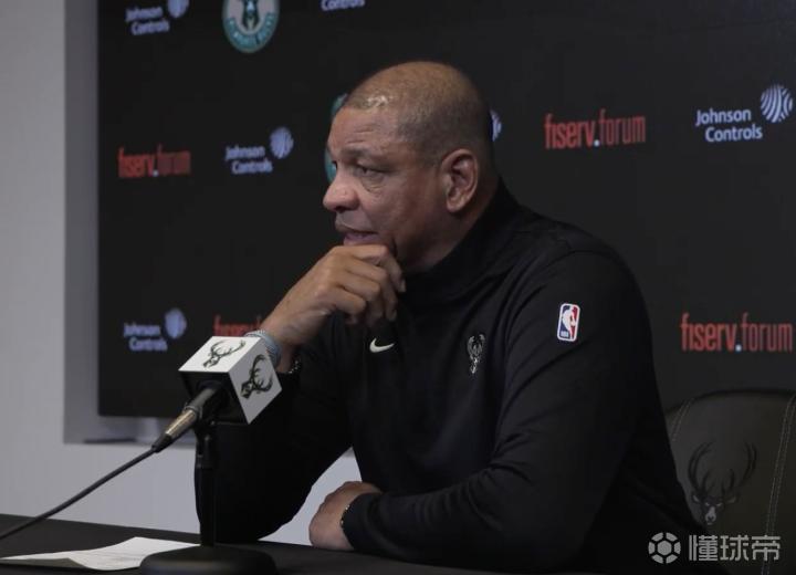  为何名帅频频提及退役？听听里弗斯怎么说 体育新闻