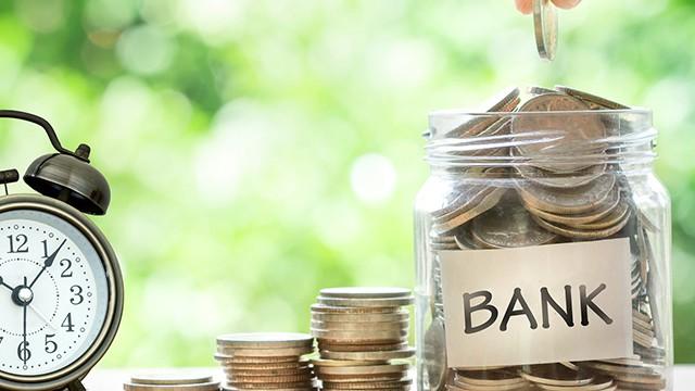  巨头博弈背后的算法重构：两家银行如何通过技术突围 IT技术