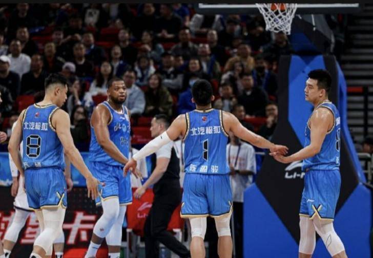 北京首钢的豪华阵容悖论：深度剖析轮换困境下的战术崩塌 体育新闻